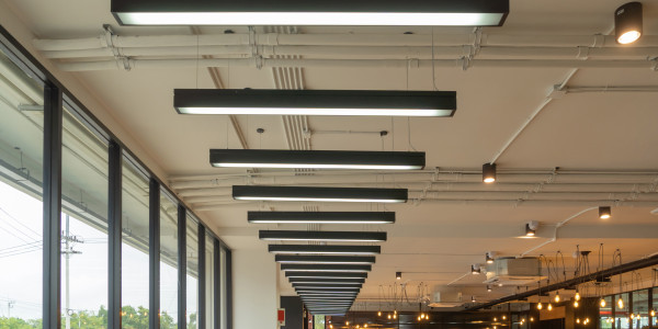 Reformas Integrales de Oficinas y Despachos en Terrassa · Diseño e Instalación de Iluminación LED Eficiente